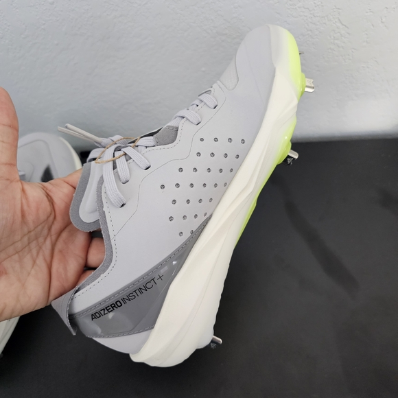 Adidas Adizero Instinct+ Sneakers - Picture 8 of 8